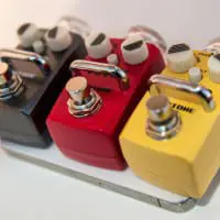 Hotone’s striking product line: Skyline mini-pedals, Nano Legacy Mini-Amps and Xtomp