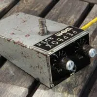 Seminal, vintage fuzz pedals: the WEM-Rush Pepbox – by Gearphoria